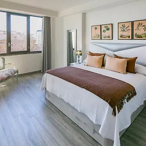 Gran Capitan Uno Apartment
